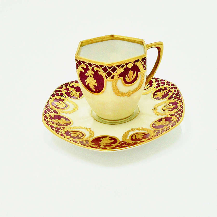 A fine Fraureuth Porcelain Cabinet Cup & Saucer
