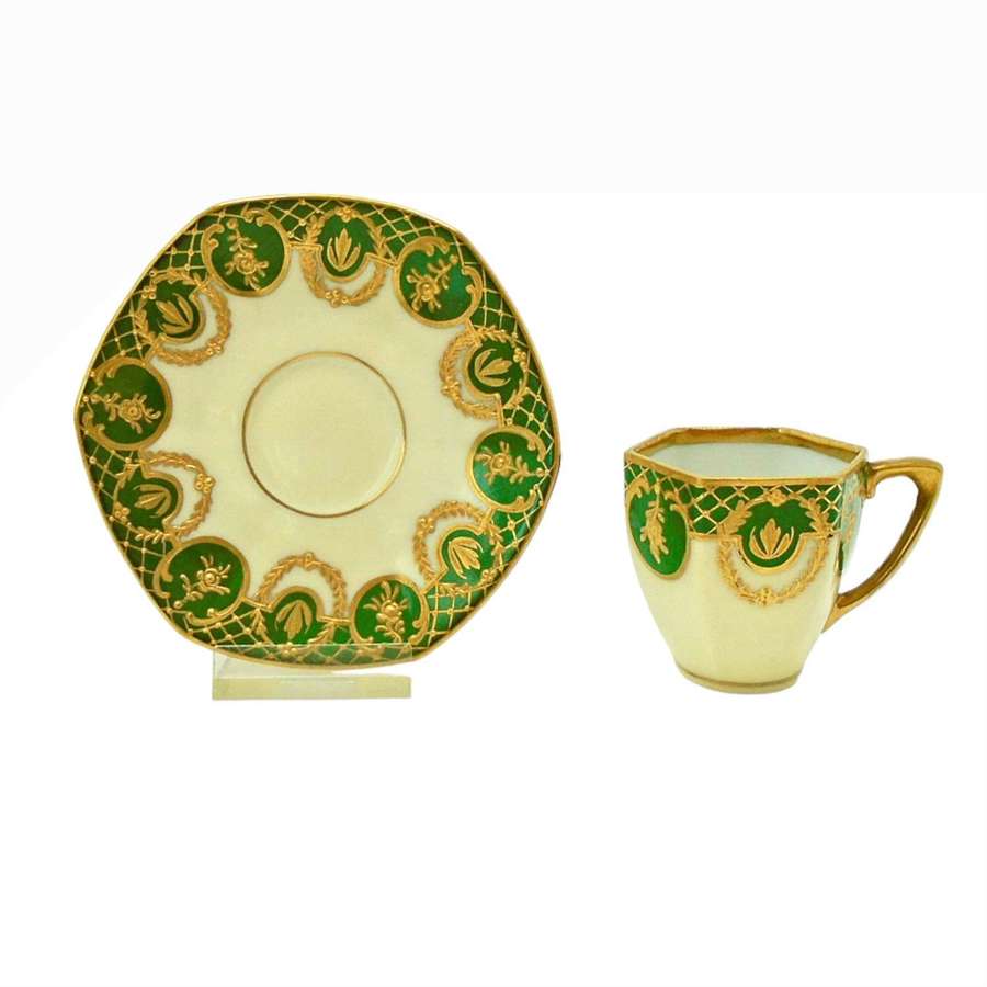 A fine Fraureuth Porcelain Cabinet Cup & Saucer