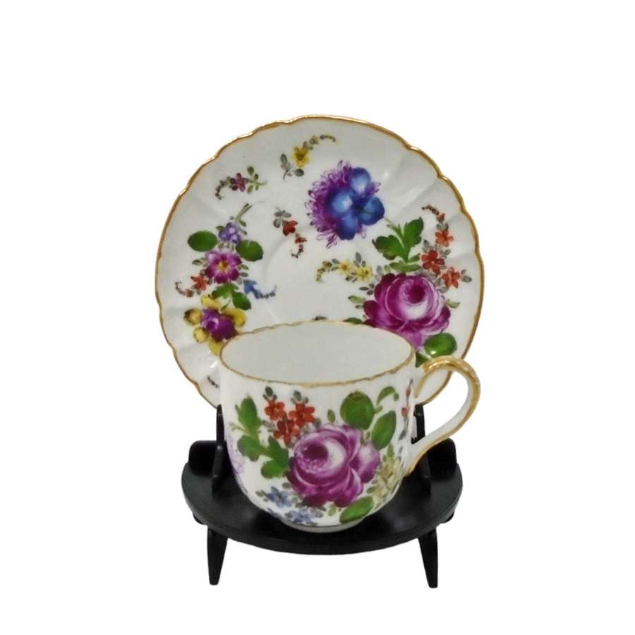 A beautifully Painted 19th C Samson Paris Cup & Saucer