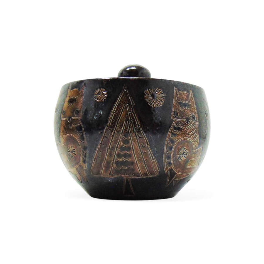 A decorative studio pottery tobacco jar & cover