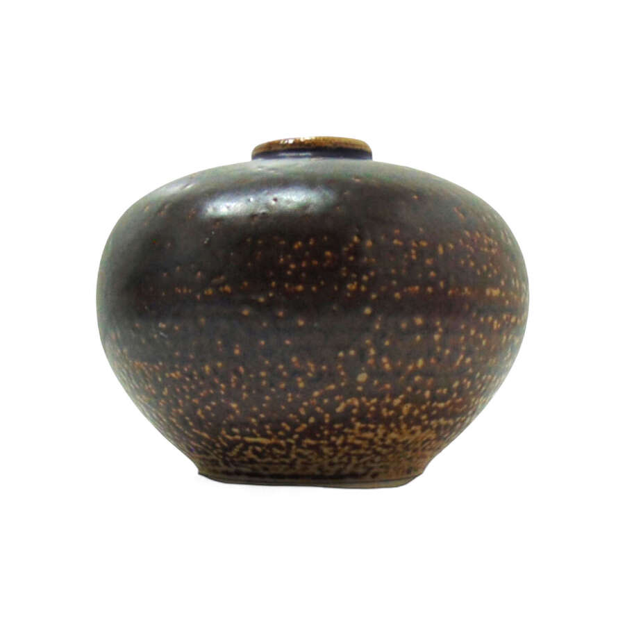 Small globular studio pottery vase by Wim M&uuml;hlendyck