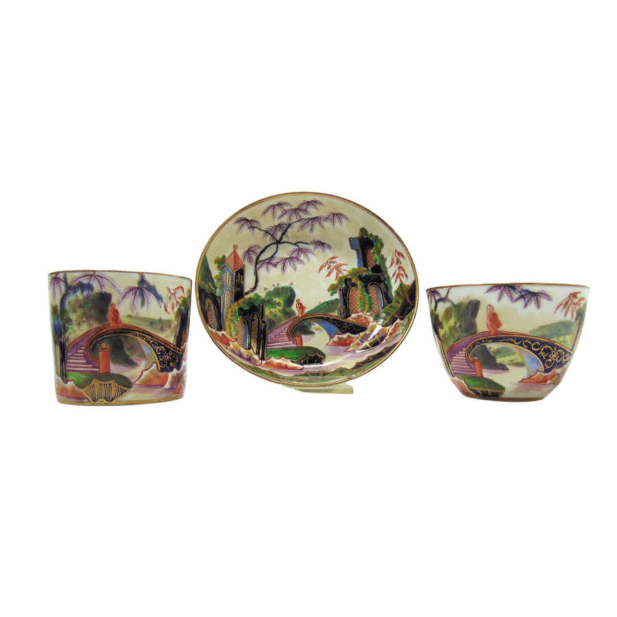 Minton - A fine Chinoiserie figure on a bridge trio with Pattern 816