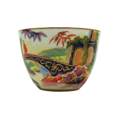 Minton - A fine Chinoiserie figure on a bridge trio with Pattern 816