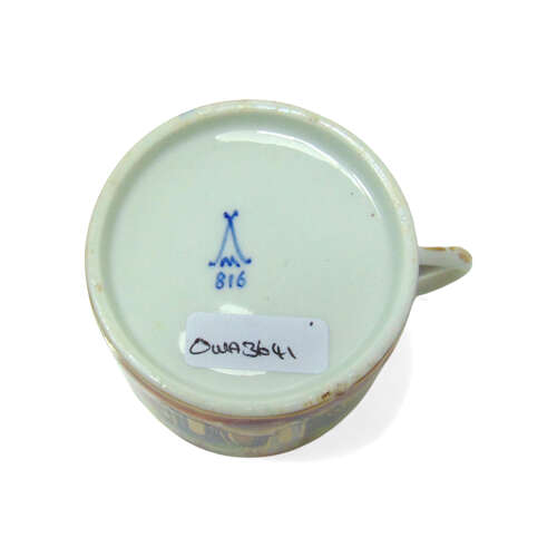 Minton - A fine Chinoiserie figure on a bridge trio with Pattern 816